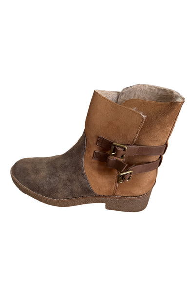 Bottes  Vanessa Wu